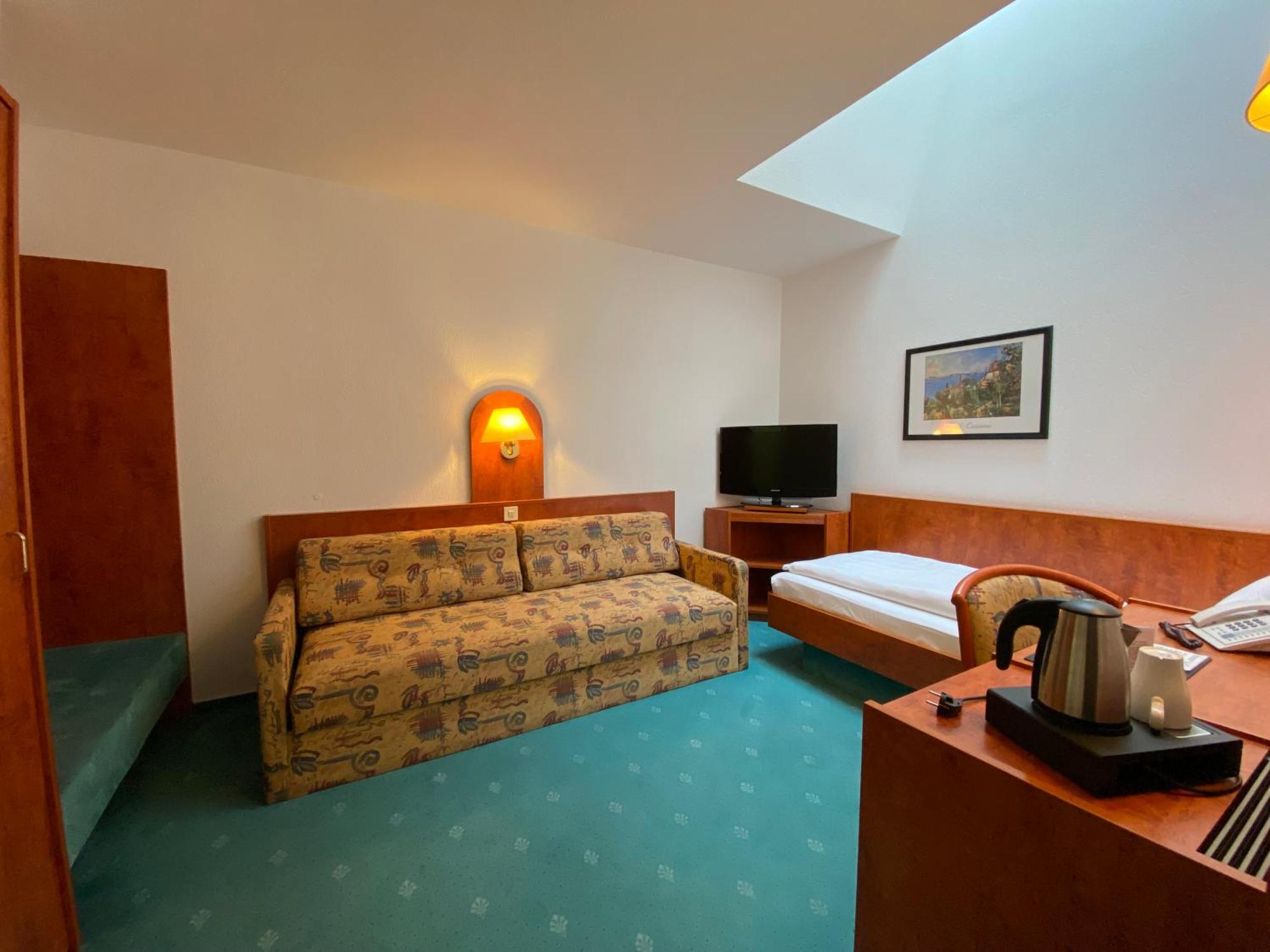 Hotel Hansa Оффенбах Экстерьер фото